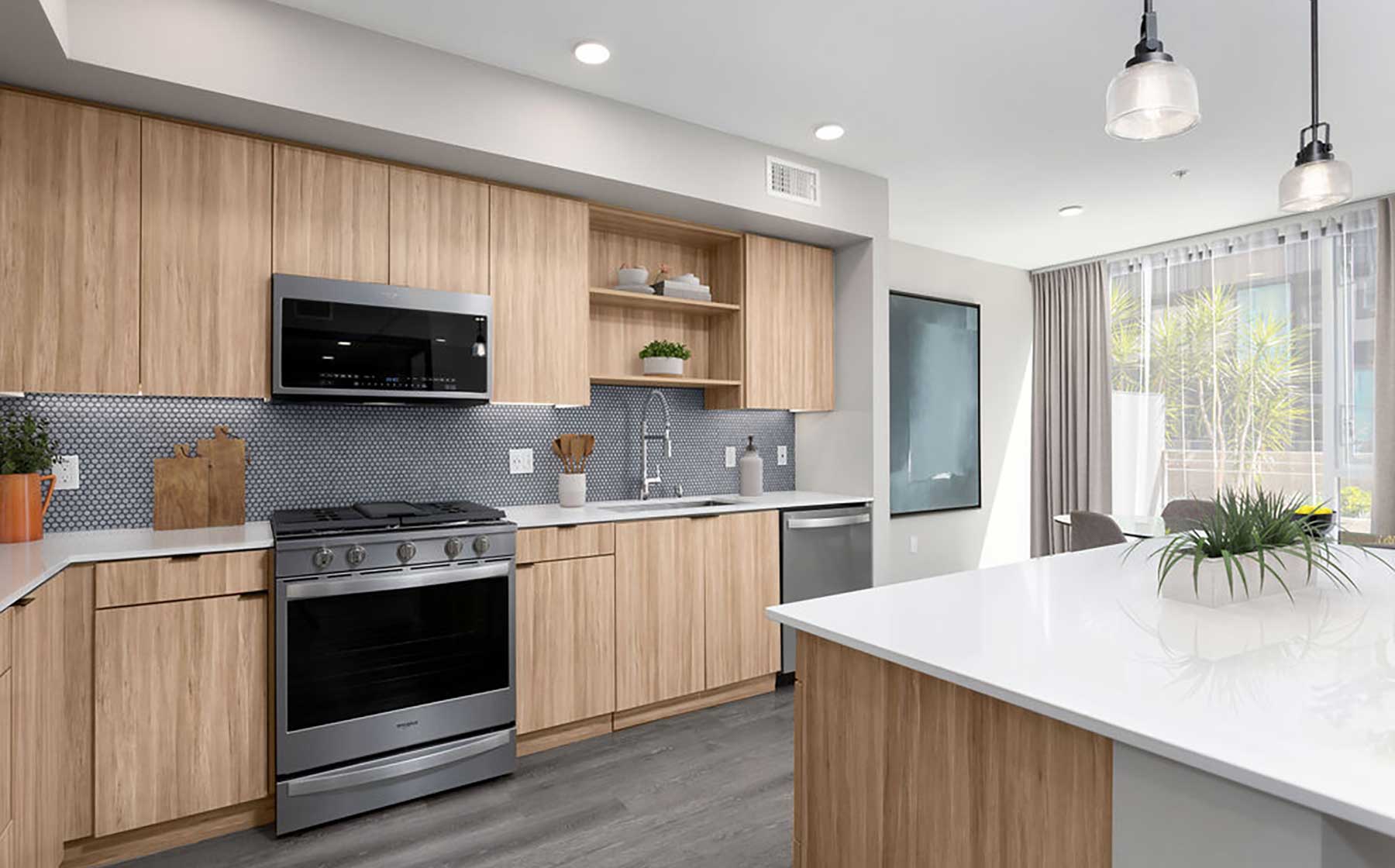 Apartments for Rent in Los Angeles, CA AvalonBay Communities