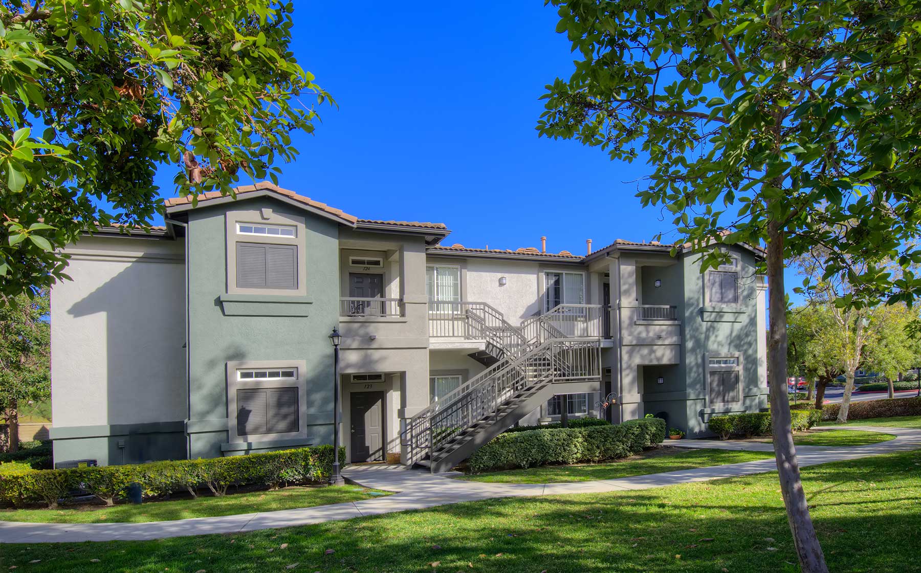 Unique Avalon Apartments Ventura with Simple Decor