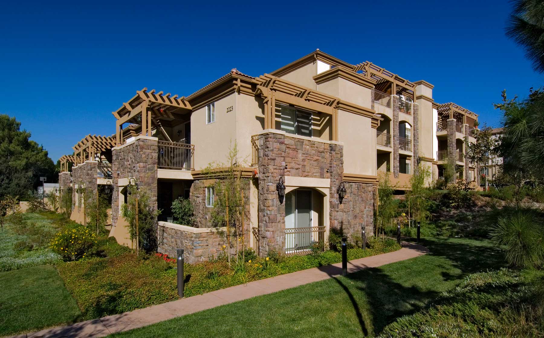 Avalon Thousand Oaks Plaza AvalonBay Communities