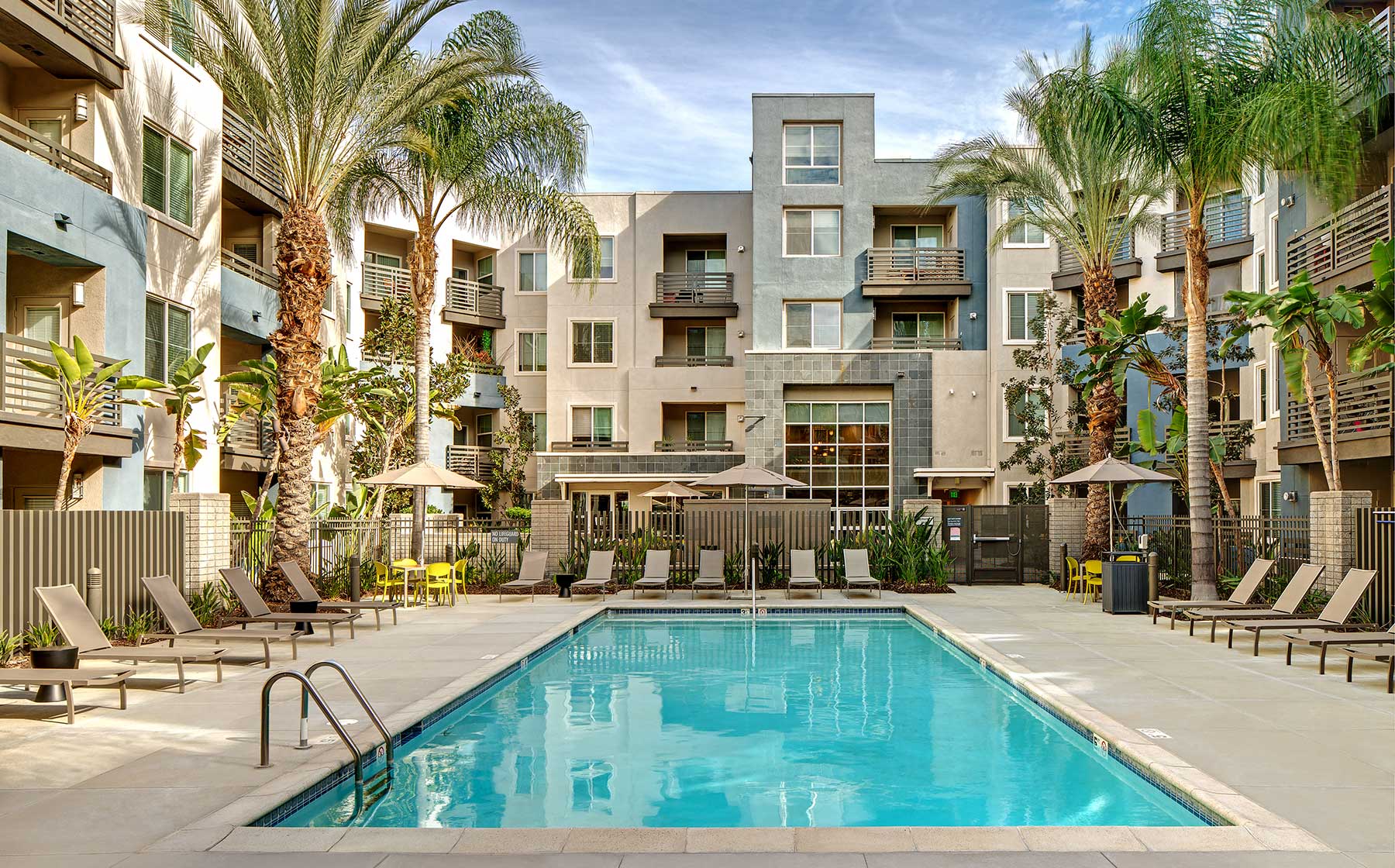 Apartments for Rent in Woodland Hills, CA AvalonBay Communities
