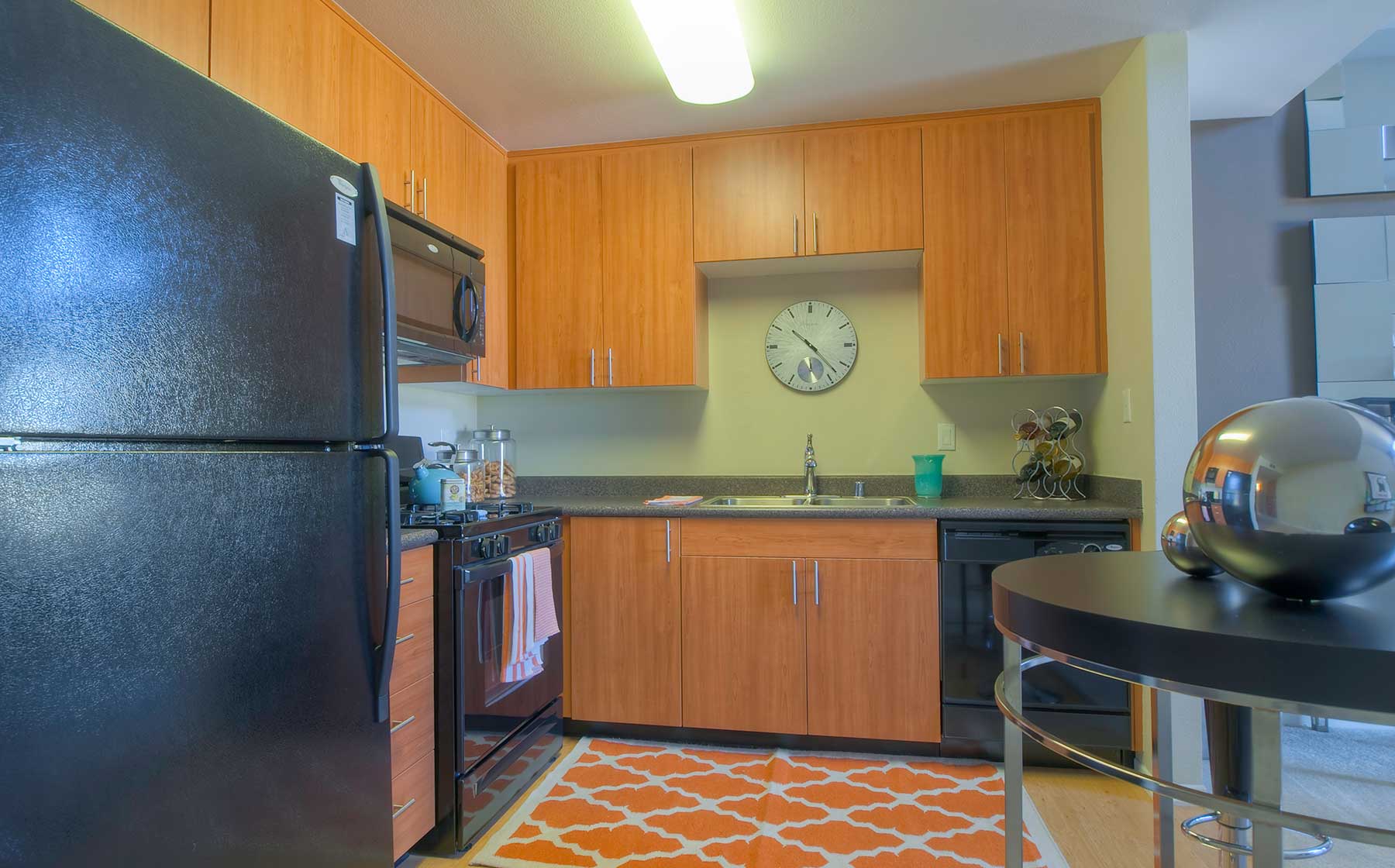 Apartments for Rent in Woodland Hills, CA | AvalonBay Communities