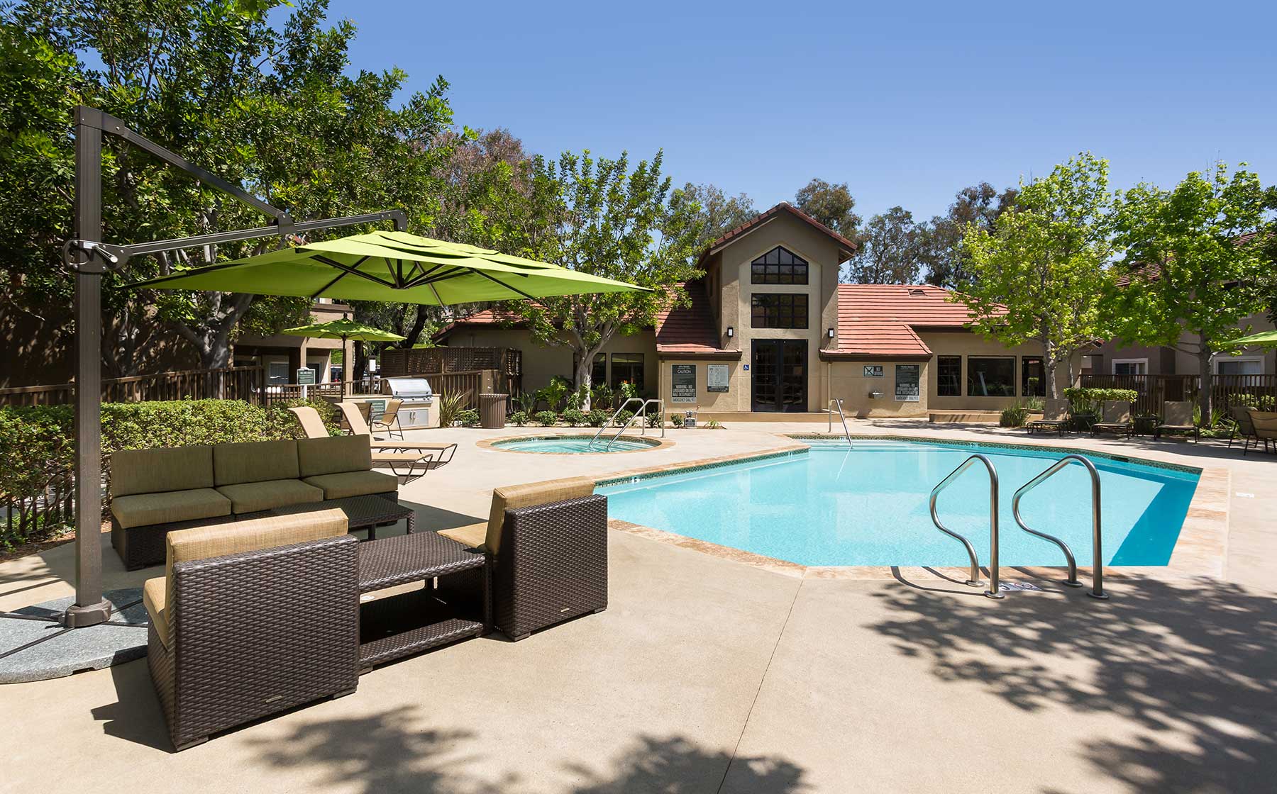 eaves Mission Viejo | AvalonBay Communities