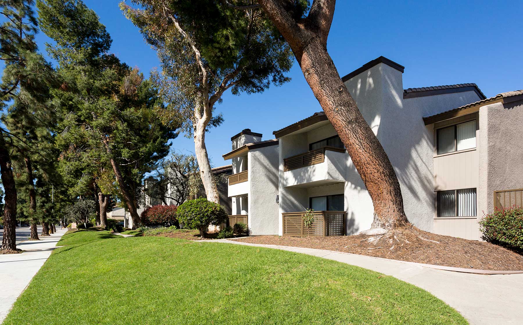 Apartments for Rent in Woodland Hills, CA AvalonBay Communities