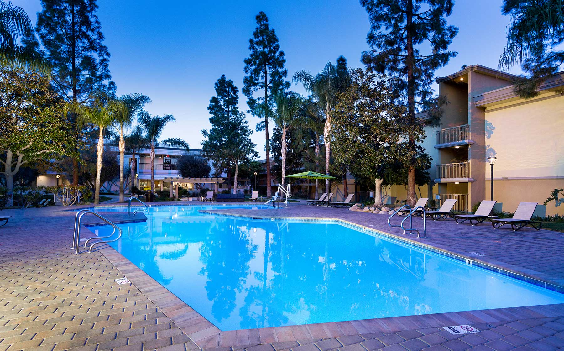 Apartments for Rent in Woodland Hills, CA AvalonBay Communities