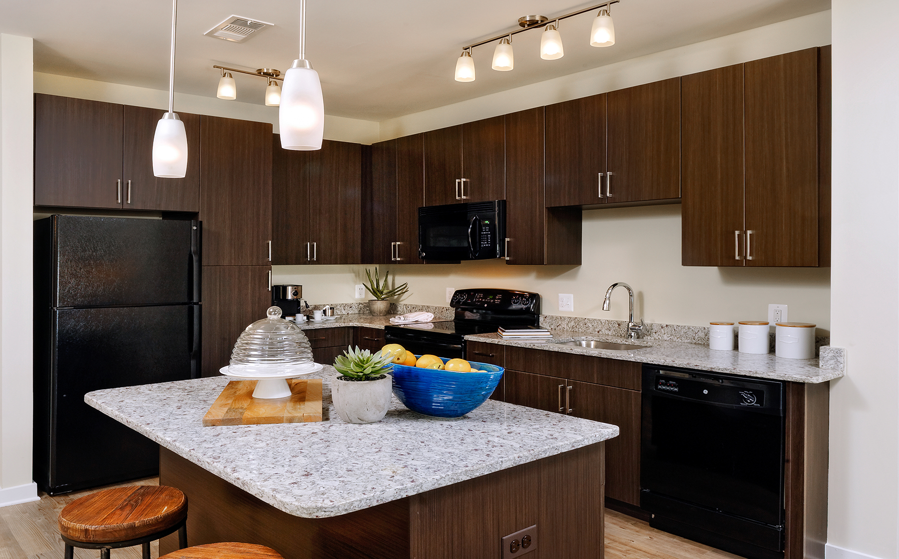 Apartments for Rent in Merrifield, VA AvalonBay Communities