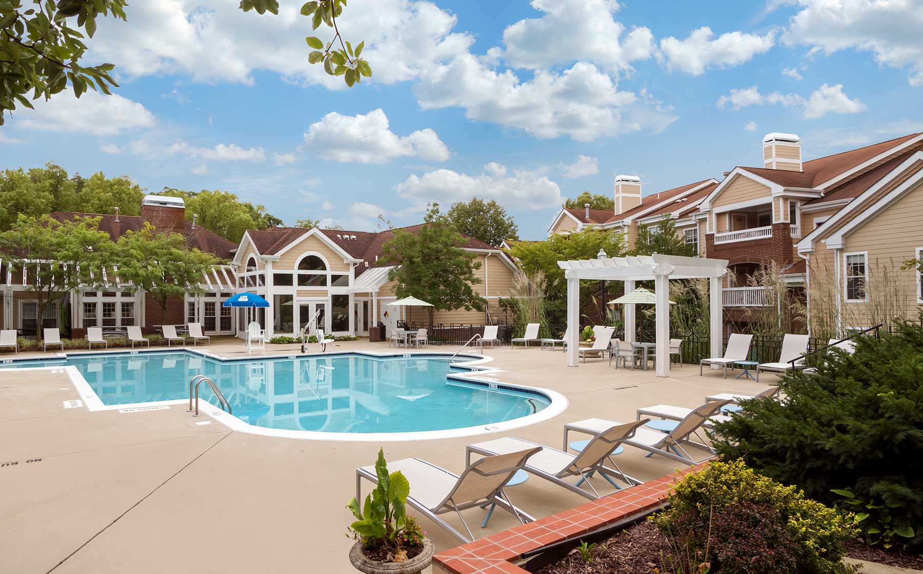 eaves Fair Lakes AvalonBay Communities