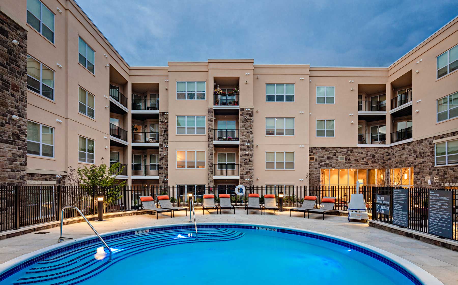 Avalon Rvc Pool Avalon Rockville Centre | AvalonBay Communities